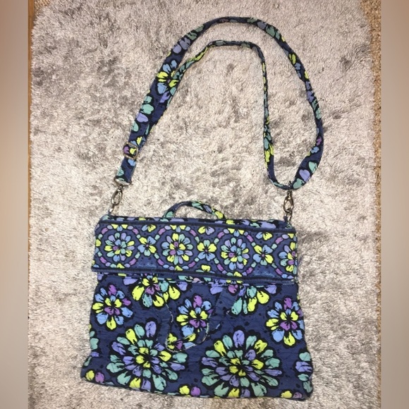 Vera Bradley Indigo Pop Retired Pattern Quilted Purse - Picture 6 of 10